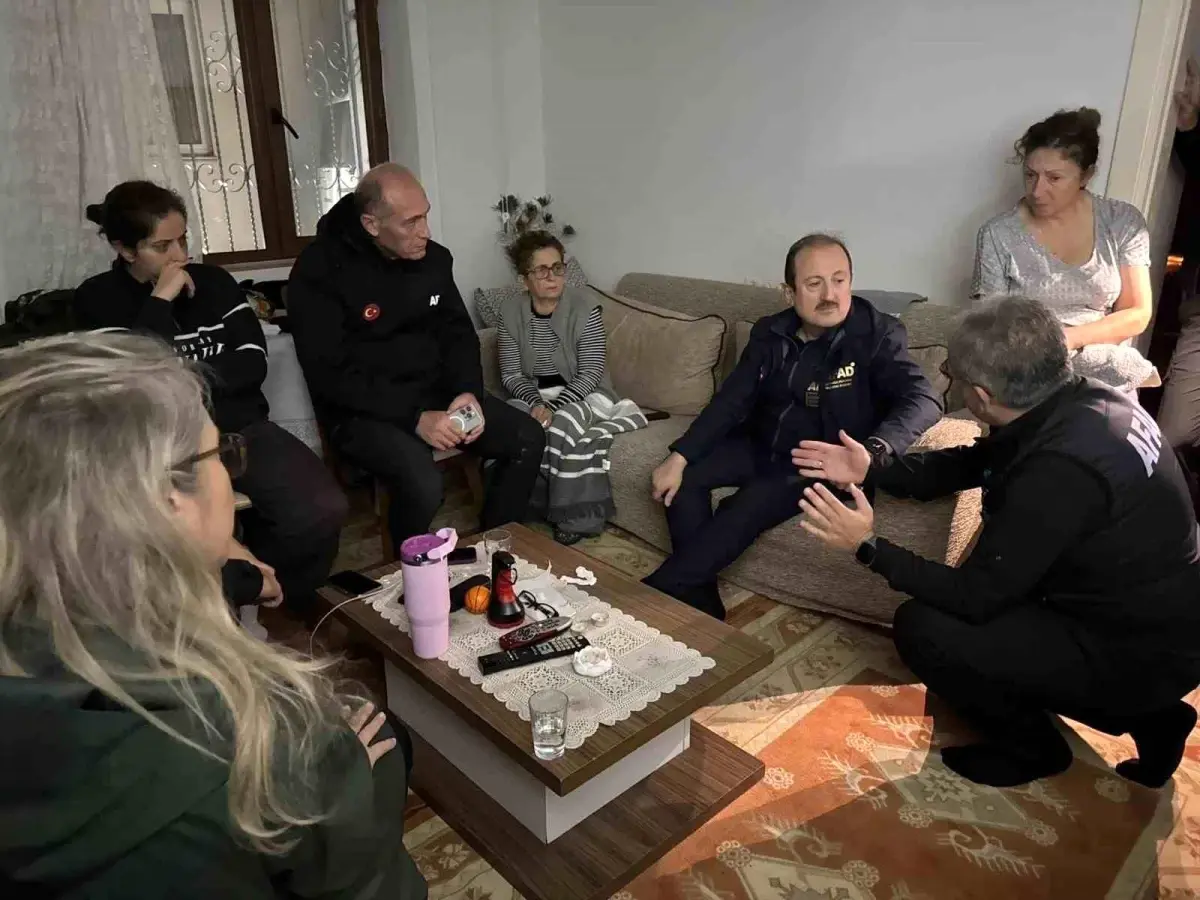 AFAD Başkanı Pehlivan, İzmir’deki Sel Bölgesinde İncelemelerde Bulundu