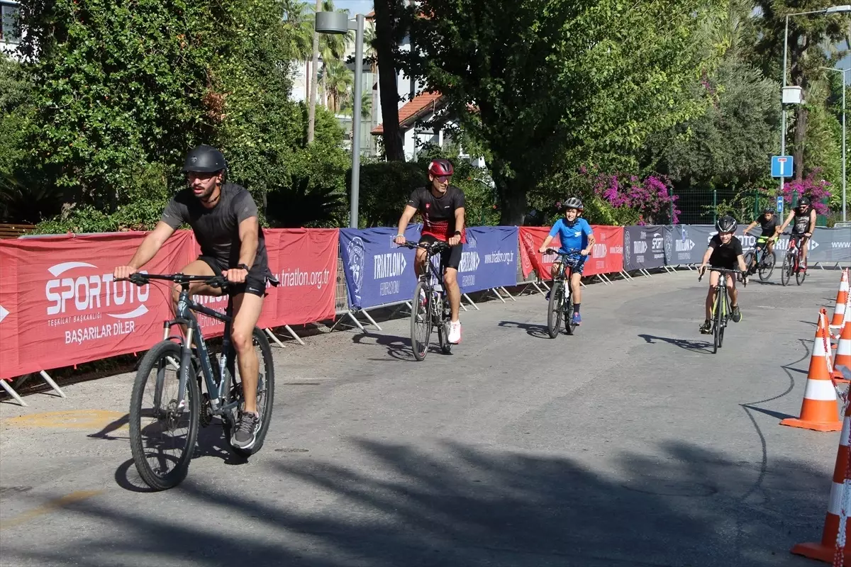 Alanya’da Geleneksel Triatlon Heyecanı Başladı: Katılımcılar Deneyimlerini Paylaşıyor