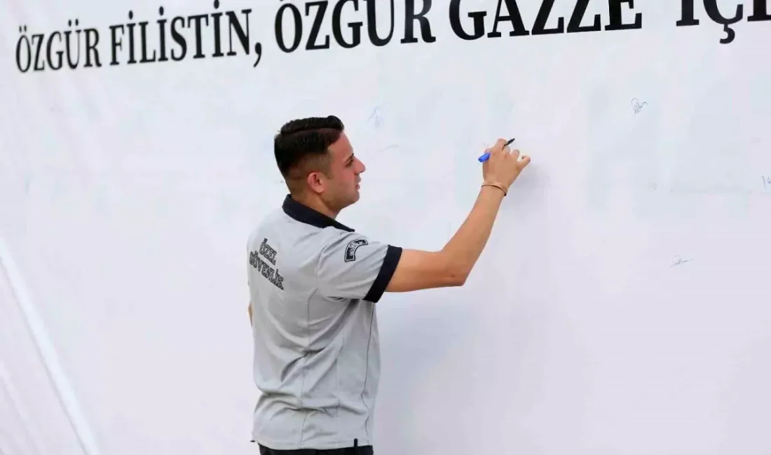 ALKÜ öğrencileri Gazze için