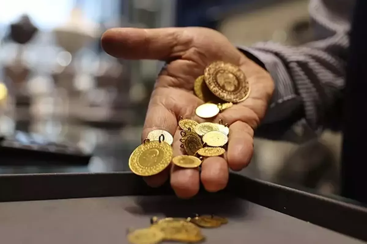 Altın Fiyatlarındaki Tarihi Yükseliş ve Güncel Piyasa Analizi