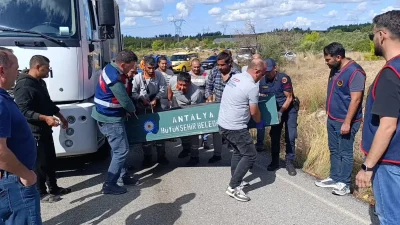 Antalya Manavgat’ta Çöp Toplama Sürerken Trafik Facialı Ve Şiddet Olayı