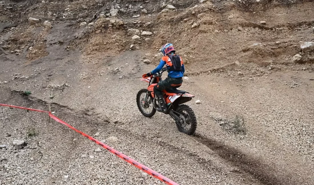 Antalya'da düzenlenen enduro yarışında