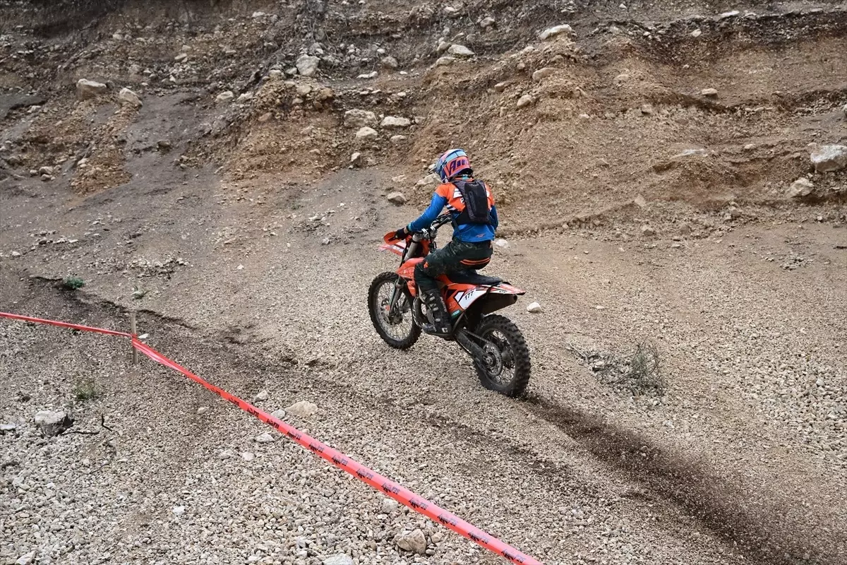 Antalya’da Düzenlenen Enduro Yarışında Zafer Manuel Lettenbichler’in