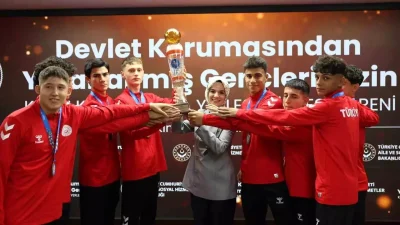 Aydınlı Gençler Polonya’da Büyük Bir Başarı Elde Etti