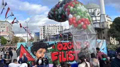 Bağcılar’da Filistin Kız Çocukları İçin Balon Uçurma Etkinliği