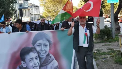 Bursa ve Kütahya’da Küresel Sumud Filosu’na Destek ve Dayanışma Yürüyüşleri Sürüyor