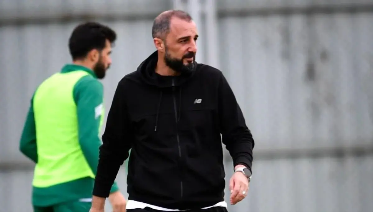 Bursaspor’da Teknik Direktör ve Sportif Direktör İstifa Dalgalanması