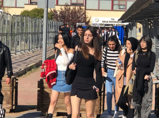 Protokol Üyelerinin Yerinden Kalkması nedeniyle Gerginlik