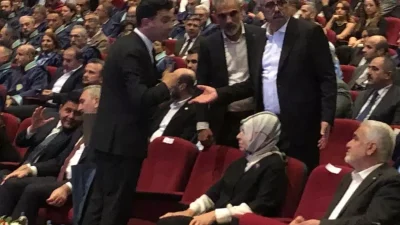 Dicle Üniversitesi 2025-2026 Akademik Yılı Açılışında Yoğun Kalabalık ve Protokol Sorunu