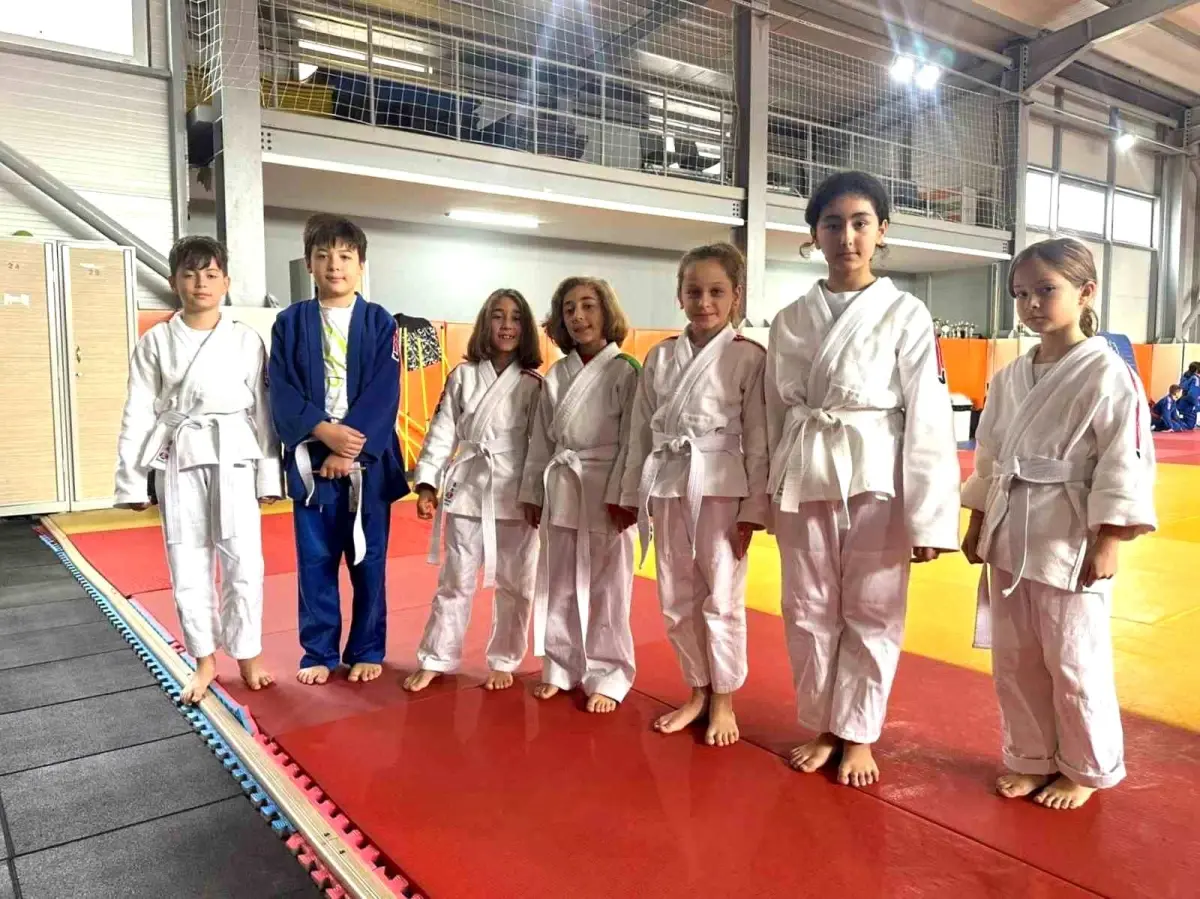 Düzce Judocuları Ekim Kemer Sınavında Büyük Başarı Elde Etti