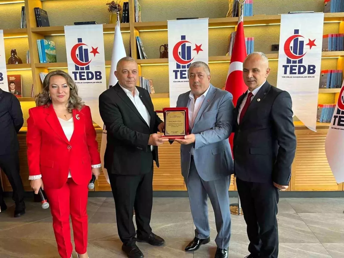 Düzce Ticaret ve Sanayi Odası Başkanı Erdoğan Bıyık’tan Emlakçıların 20. Yıl Kutlaması