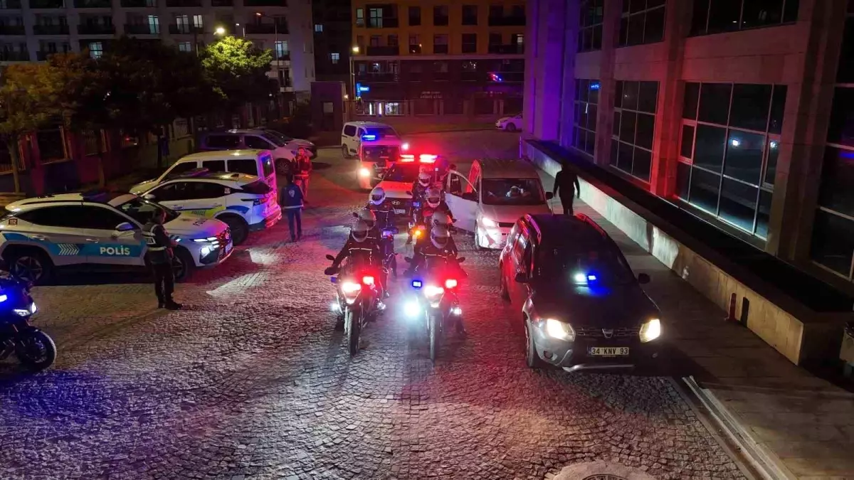 Edirne Güvenlik Güçleri Yüksek Yoğunluklu Asayiş Denetimi Gerçekleştirdi