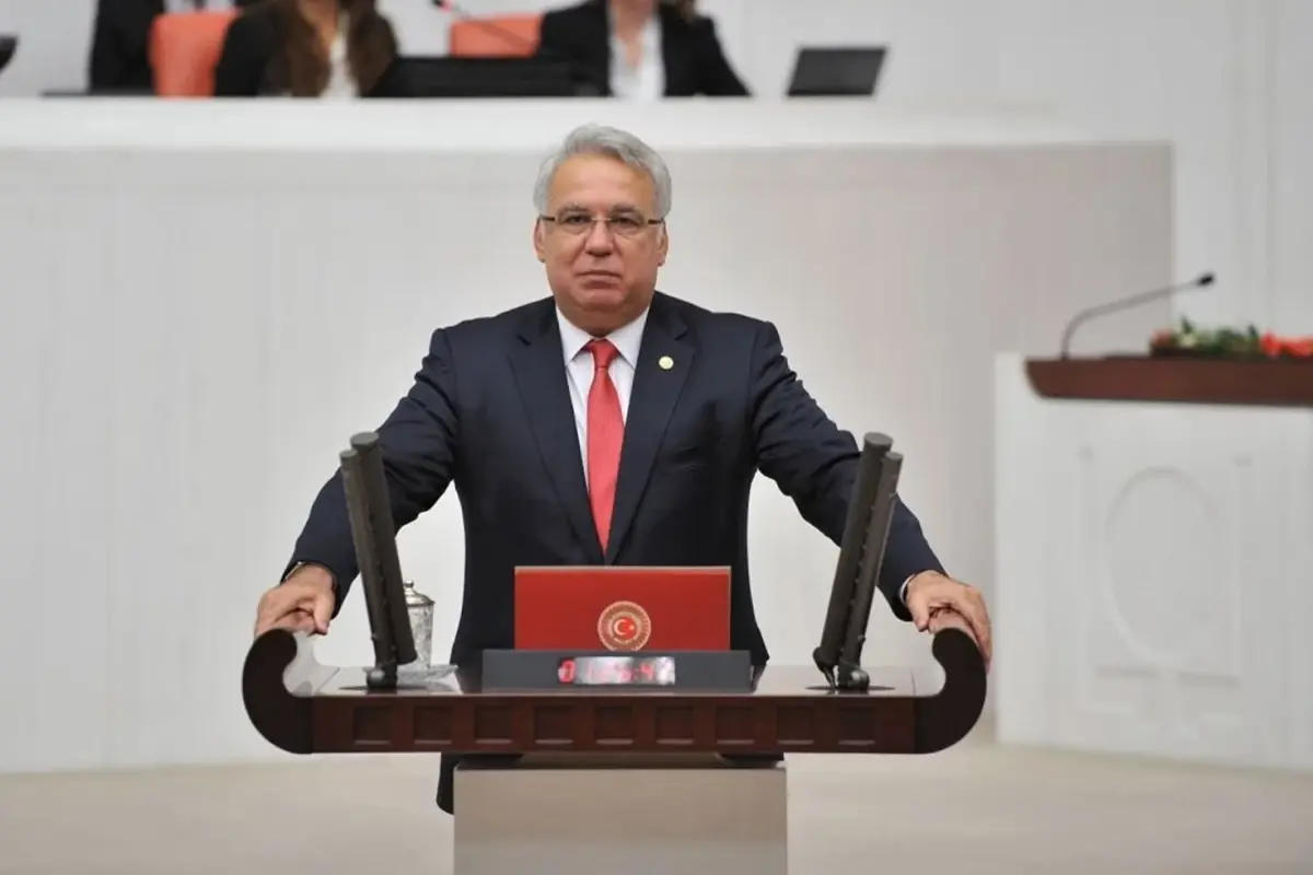 Eski Milletvekili Hüseyin Kocabıyık’ın Erdoğan Hakkındaki Paylaşımları Gündemde