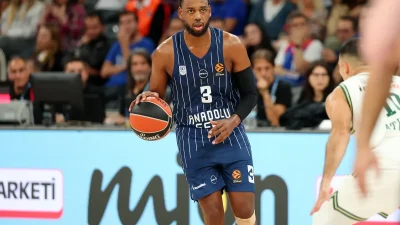 EuroLeague Mücadelesinde Anadolu Efes, Panathinaikos’u Evinde Mağlup Etti