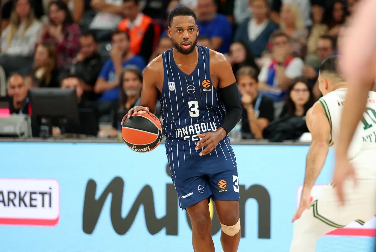 EuroLeague Mücadelesinde Anadolu Efes, Panathinaikos’u Evinde Mağlup Etti