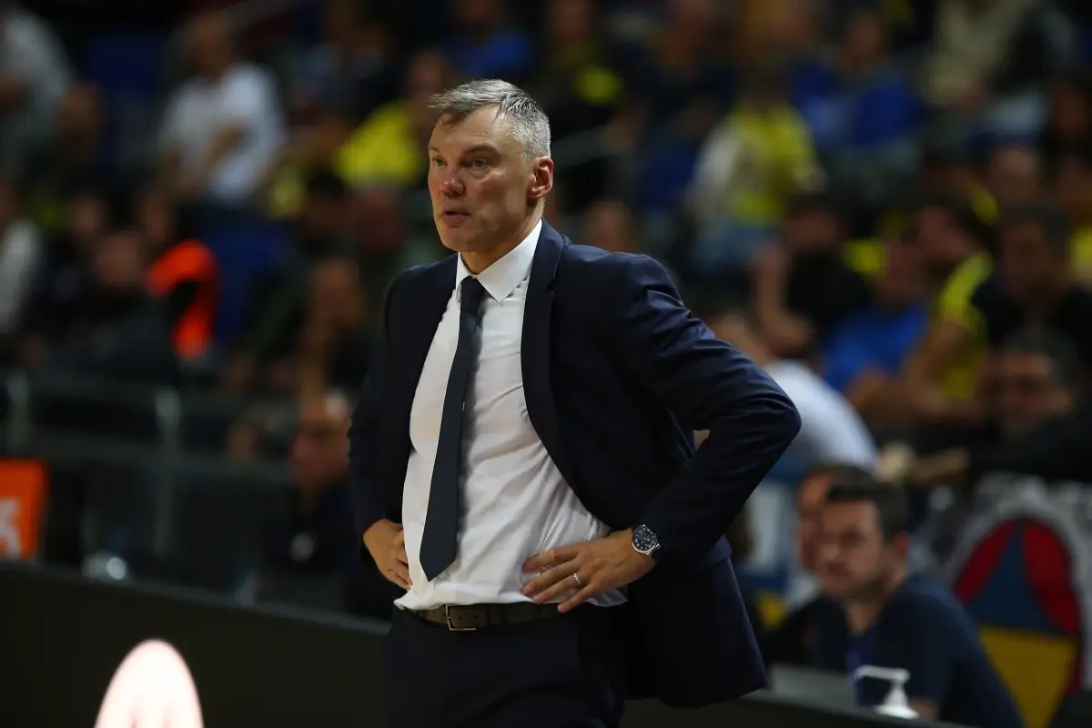 EuroLeague’de Türk Derbisi Heyecanı: Anadolu Efes ve Fenerbahçe Beko Karşı Karşıya