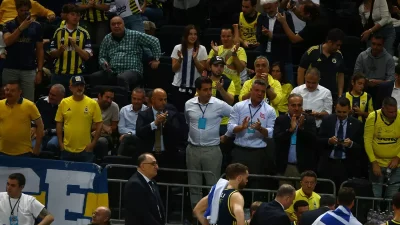 Fenerbahçe Beko EuroLeague Mücadelesinde Güçlü Bir Galibiyet Aldı