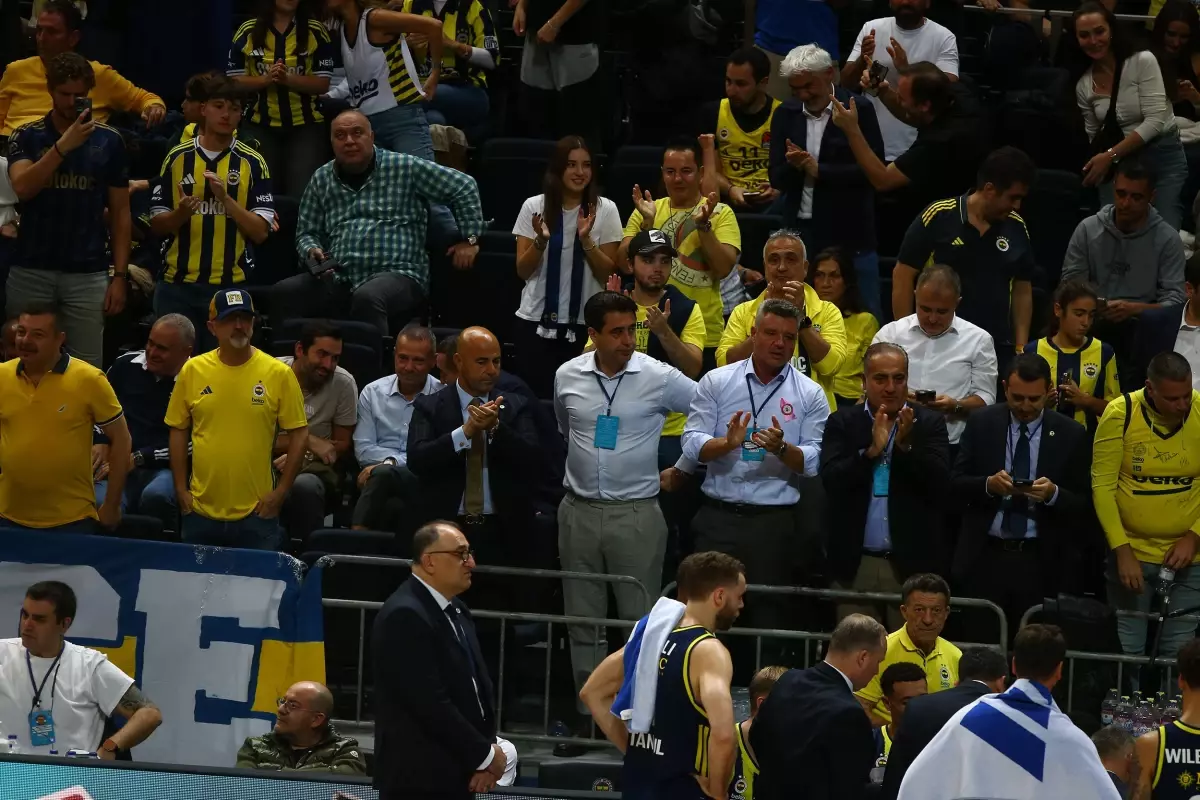 Fenerbahçe Beko EuroLeague Mücadelesinde Güçlü Bir Galibiyet Aldı