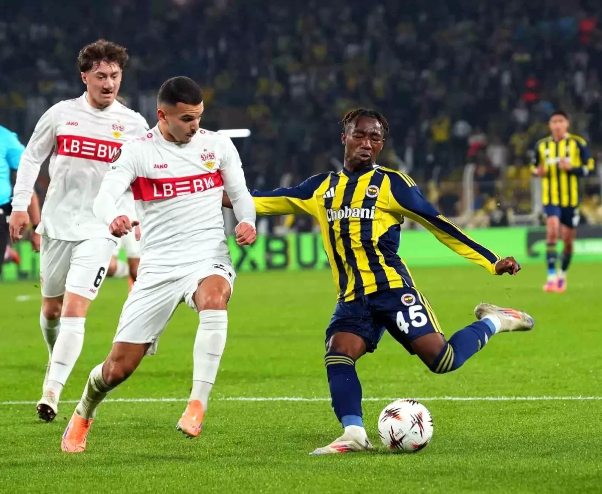 Fenerbahçe-Karşılaşmasında İlk Yarı Güçlü Performans ve Penaltı Golü