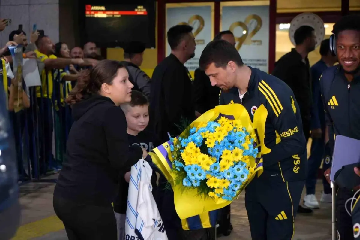 Fenerbahçe, Samsun’a Coşkulu Karşılama ve Uçuş Detaylarıyla Dikkat Çekti
