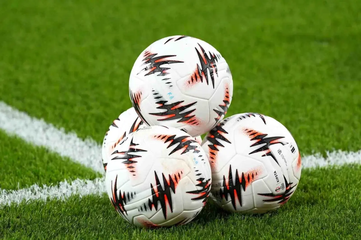 Fenerbahçe’de Stuttgart Maçı Öncesi Kadro ve Sakatlık Güncellemeleri