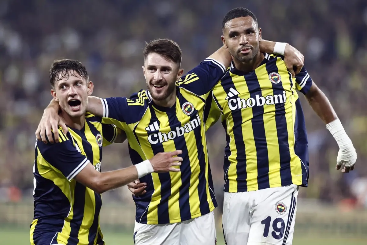 Fenerbahçe’de yeni dönem: Radikal kararlar ve kadro değişiklikleri
