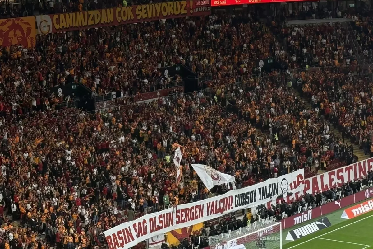 Galatasaray Tribünleri Sergen Yalçın’a Duygusal Destek Gösterdi