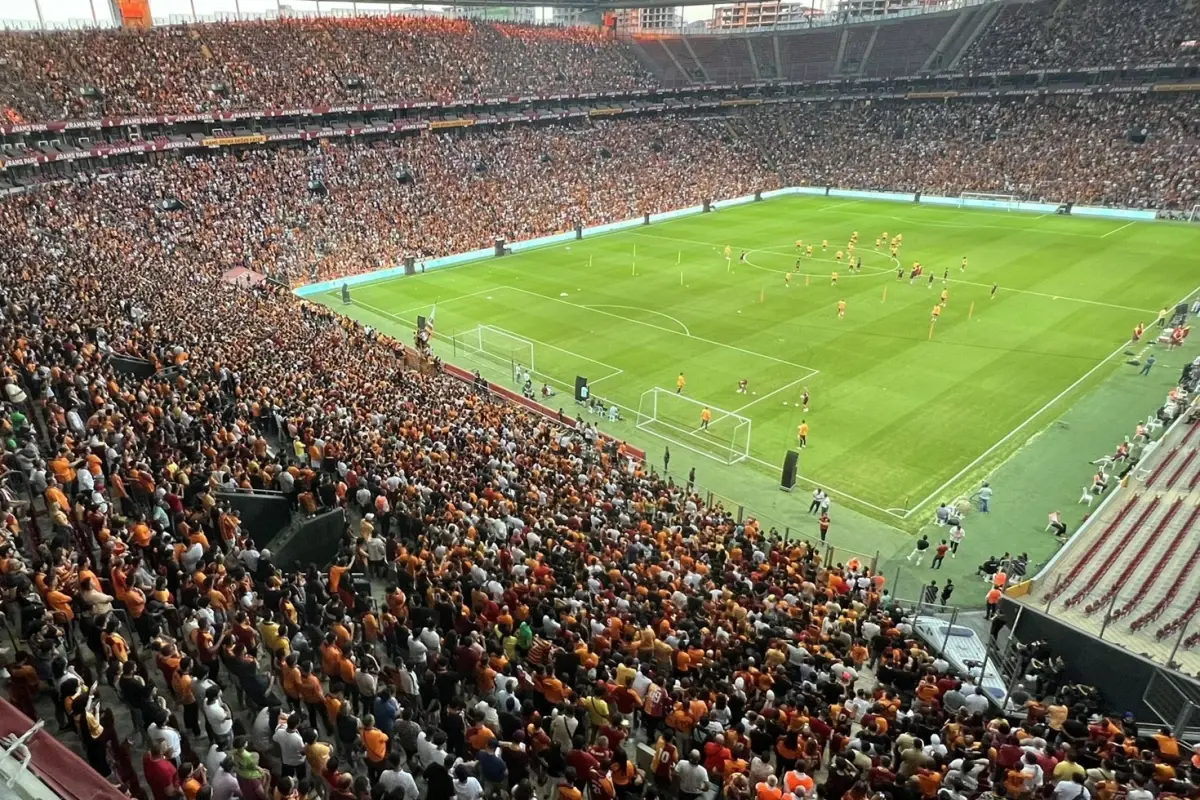 Galatasaray ve Beşiktaş Derbisinde Hayvan Haklarına Dikkat Çekilecek