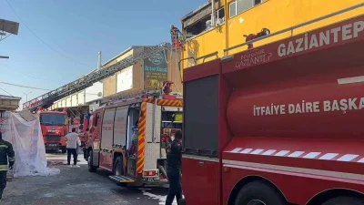 Gaziantep’te Gıda Deposu Yangını İtfaiyenin Hızlı Müdahalesiyle Kontrol Altına Alındı