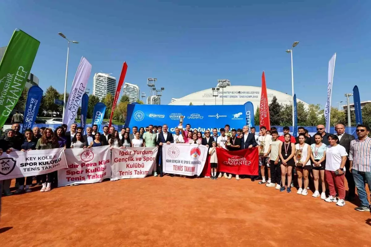 Gaziantep’te Spor ve Tenis Şampiyonası Büyük Birlik ve Coşkuyla Kutlandı
