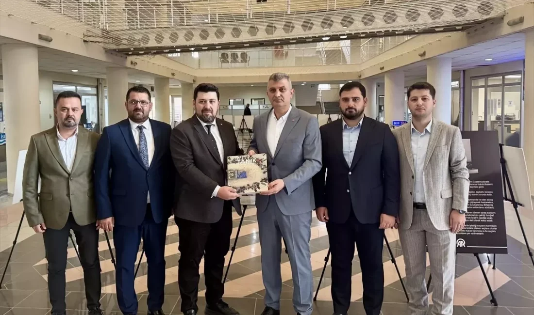 Gazze facialarını belgeleyen AA