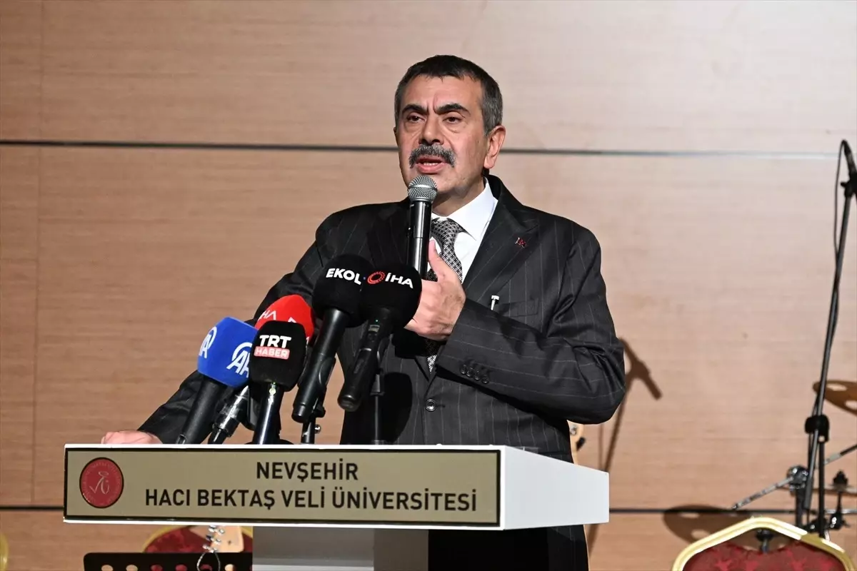 Gençlerle Sanat ve Vatan Sevgisi Üzerine Bir Zirve