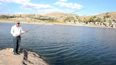 Güzelyurt Göleti Hafta Sonları Balık Tutkunlarına Kapılarını Açıyor