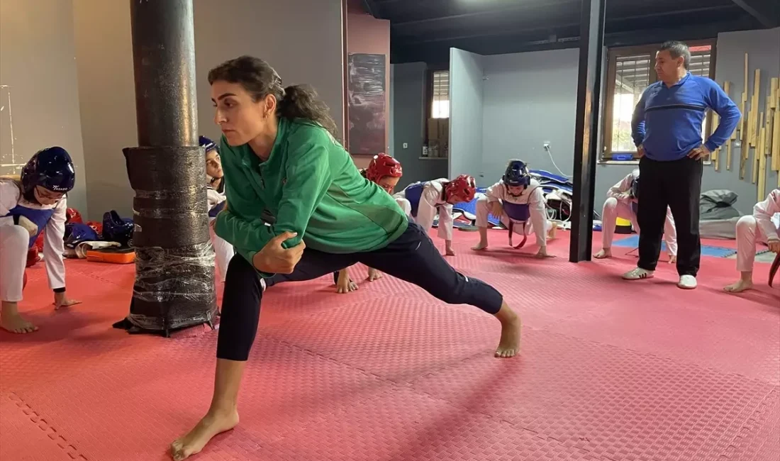Hatice Kübra İlgün, Dünya
