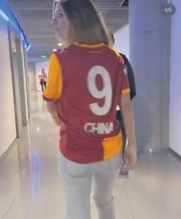 Sevgi Dolu Bir Jest