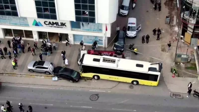 İETT Otobüsü Kazası: Trafik Gerginliği ve Sonuçları