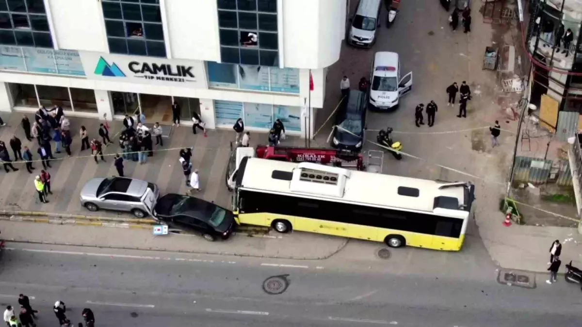 İETT Otobüsü Kazası: Trafik Gerginliği ve Sonuçları