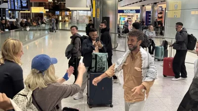 İngiliz Aktivistler Londra’ya Döndü, İsrail’in Uluslararası Hukuku İhlali Tartışma Yarattı