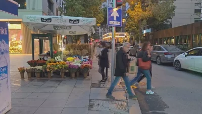 İrem Helvacıoğlu’na Motosiklet Çarpması: Kaza Anı Güvenlik Kamerasında