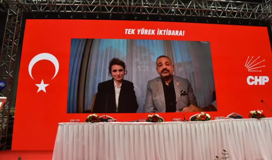 İzmir CHP İl Kongresi’nde