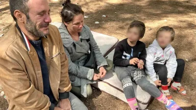 İzmir’de Çocuklarıyla Doğa Kenarında Hayatta Kalmaya Çalışan Aileden Yardım Çağrısı