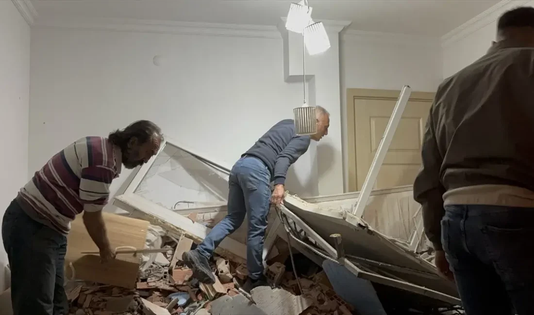 İzmir’de frenleri boşalan kamyon