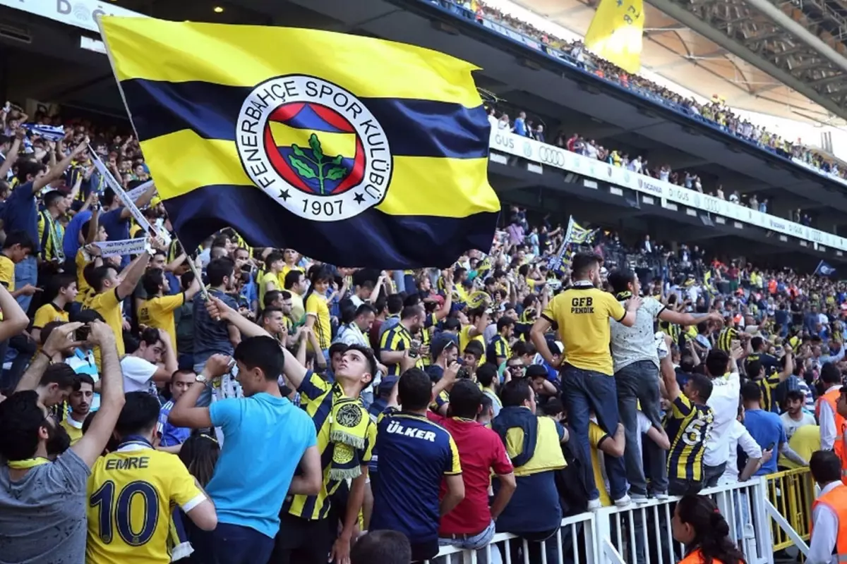Jhon Duran’ın Tekrar Sahalara Dönüş Süreci ve Fenerbahçe Yönetimi