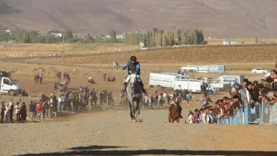 Karlıova’da Geleneksel At Yarışı Heyecanı ve Büyük Ödüller