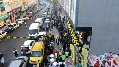Kartal’da Büyük İndirim Çılgınlığı ve Yoğun İlgi