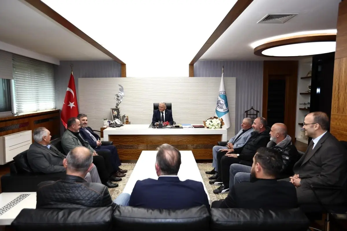 Kayseri Belediye Başkanı’ndan Esnaf Temsilcileriyle Iş Birliği Ziyareti