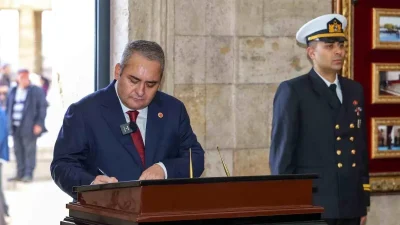 Keçiören Belediye Başkanı Özarslan’dan Anıtkabir Ziyareti ve Anlamlı Anlar