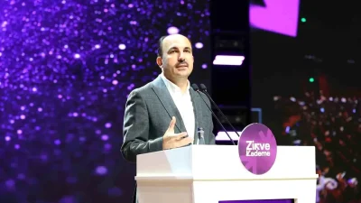Konya’daki Gençlik ve Şehir Gelişimi Zirvesinde Başkan Altay’ın Vizyonu