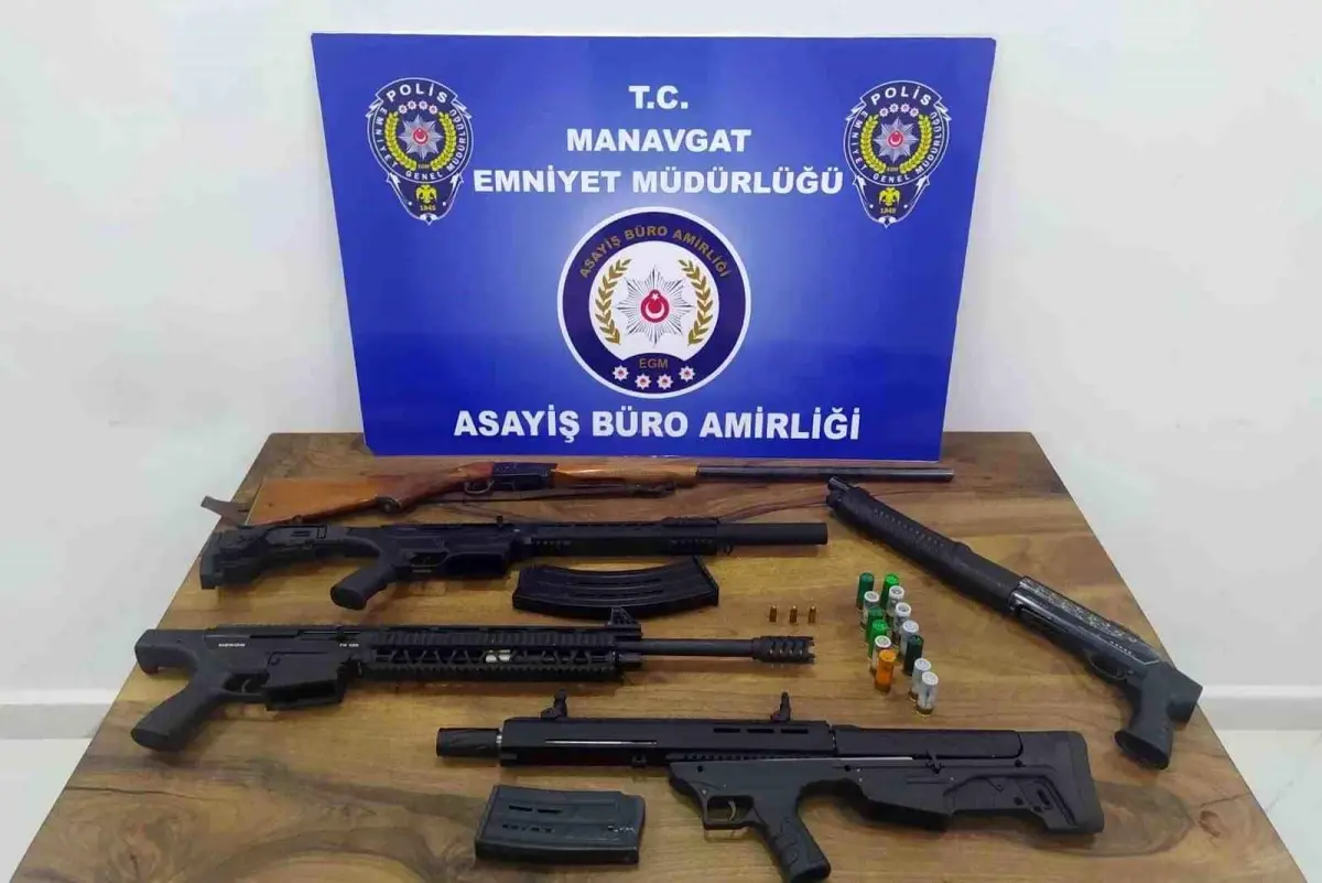 Manavgat’ta Eş Zamanlı Operasyonla 6 Şüpheli Gözaltında