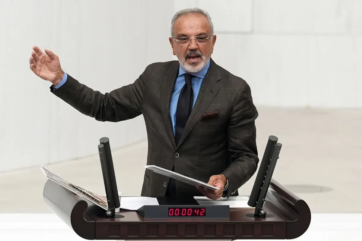 Meclis’te Sırrı Sakık ve Atatürk Tartışması Gündem Oldu